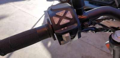 Recambio de piña luces izquierda para ktm 125 duke 2016- 125 duke referencia OEM IAM 93011070000  