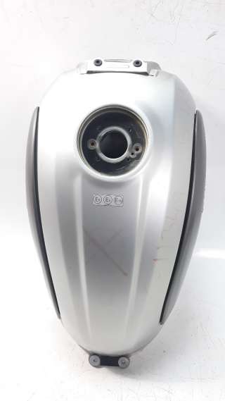 Recambio de deposito combustible para ducati scrambler 2014-2020 referencia OEM IAM 58612761BF  
