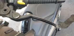 Recambio de maneta exterior delantera izquierda para kymco ak550 2017- referencia OEM IAM 53178LGC6E00  