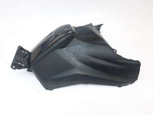 Recambio de moldura para kymco ak550 2017- referencia OEM IAM 8015LGC6E00   2