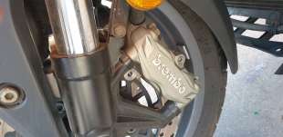 Recambio de pinza de freno delantera izquierda para kymco ak550 2017- referencia OEM IAM 45100LGCE00  