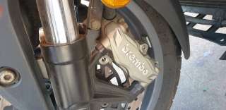 Recambio de pinza de freno delantera izquierda para kymco ak550 2017- referencia OEM IAM 45100LGCE00  