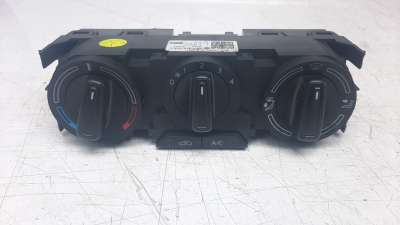 Recambio de mando climatizador para skoda fabia 2014- 1.0 tsi referencia OEM IAM 6V0820045C  