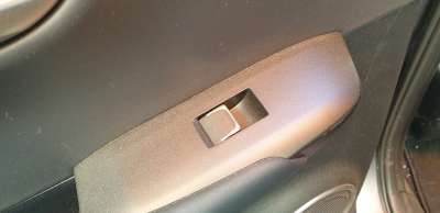 Recambio de mando elevalunas trasero izquierdo para lexus nx 2014- 2.5 16v cat (híbrido) referencia OEM IAM 8481078020  