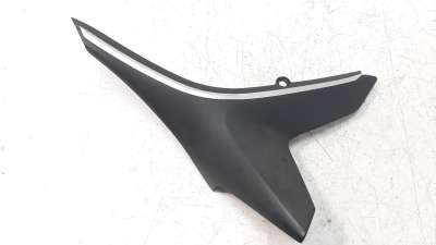 Recambio de moldura para ducati scrambler 2014-2020 referencia OEM IAM 48211991B  