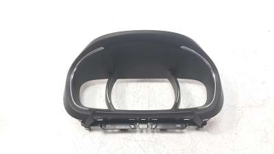 Recambio de moldura para renault scenic iv 2016- 1.2 tce energy referencia OEM IAM 682402941R  