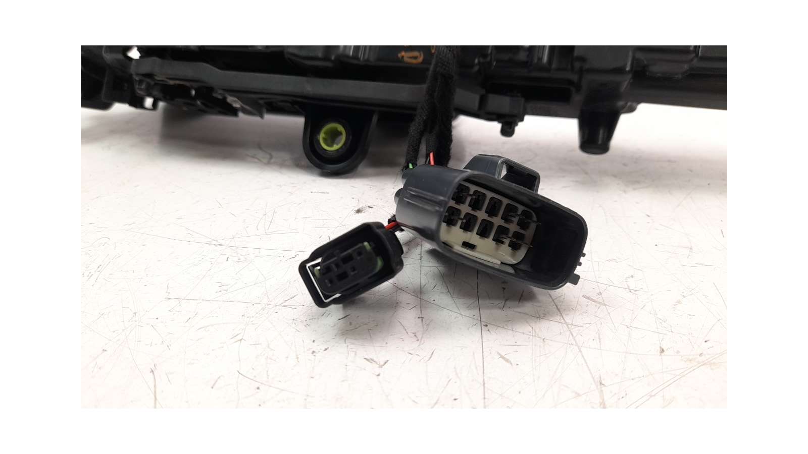 Recambio de maneta exterior trasera derecha para land rover range rover evoque 2018- referencia OEM IAM K8D226600BG C97796105  Recambio de maneta exterior trasera derecha para land rover range rover evoque 2018- referencia OEM IAM K8D226600BG C97796105