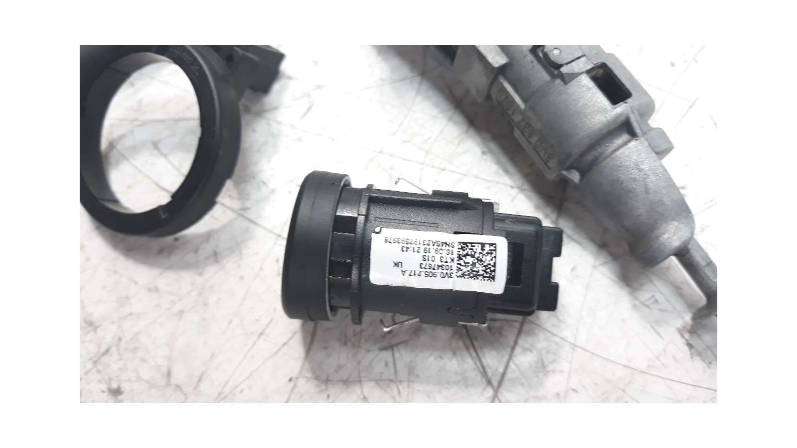 Recambio de conmutador de arranque para skoda superb combi (3v5) 2015- 2.0 tdi referencia OEM IAM 3V0905217A   Recambio de conmutador de arranque para skoda superb combi (3v5) 2015- 2.0 tdi referencia OEM IAM 3V0905217A