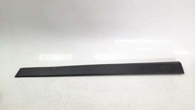 Recambio de moldura para kia stonic (ybcuv) 2017- 1.0 tgdi cat referencia OEM IAM 87724H8400  