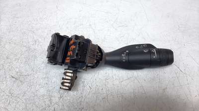 Recambio de mando limpia para volvo v60 familiar 2018- 2.0 diesel cat referencia OEM IAM 31674103  