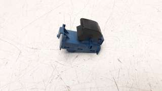 Recambio de mando elevalunas delantero derecho para toyota avensis 2015-2018 1.8 16v cat referencia OEM IAM 8481005080  