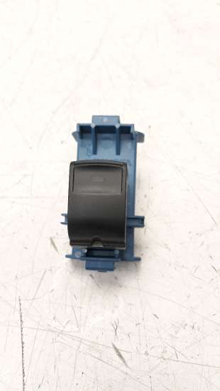 Recambio de mando elevalunas trasero derecho para toyota avensis 2015-2018 1.8 16v cat referencia OEM IAM 8481005080  
