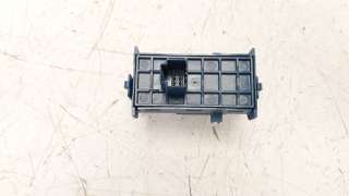 Recambio de mando elevalunas trasero derecho para toyota avensis 2015-2018 1.8 16v cat referencia OEM IAM 8481005080  