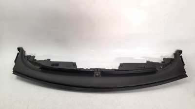 Recambio de moldura para volvo v50 familiar 2004-2012 1.6 diesel cat referencia OEM IAM 8687443  
