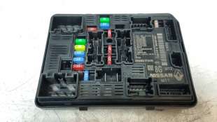 Recambio de caja reles / fusibles para renault clio v 2019- 1.5 blue dci diesel fap referencia OEM IAM 284B61704R  