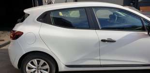 Recambio de puerta trasera derecha para renault clio v 2019- 1.5 blue dci diesel fap referencia OEM IAM 821008513R   2