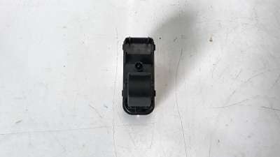 Recambio de mando elevalunas trasero izquierdo para mazda 3 lim. () 2013- 2.2 turbodiesel cat referencia OEM IAM KD3566370  