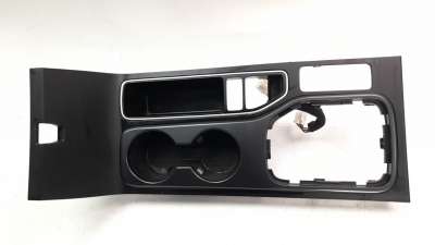 Recambio de moldura para hyundai tucson 2015- 1.6 crdi cat referencia OEM IAM 84651D7AA04X 84605D7JF0TTU 