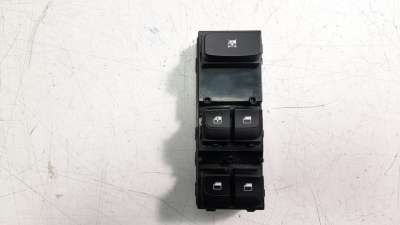 Recambio de mando elevalunas delantero izquierdo para kia stonic (ybcuv) 2017- 1.6 crdi cat referencia OEM IAM 93570H8000WK  