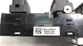 Recambio de mando elevalunas delantero izquierdo para kia stonic (ybcuv) 2017- 1.6 crdi cat referencia OEM IAM 93570H8000WK  