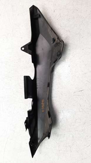 Recambio de moldura para honda nc 750 2016- referencia OEM IAM 77215MKAD80ZM   2