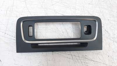 Recambio de moldura para volvo v60 kombi 2010-2018 2.0 diesel cat referencia OEM IAM 8648740  