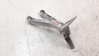 Recambio de estribo lateral para honda cb 650r 2018- referencia OEM IAM 50750MKND50  