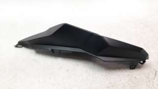 Recambio de moldura para honda cb 650r 2018- referencia OEM IAM 77231MKYD500  