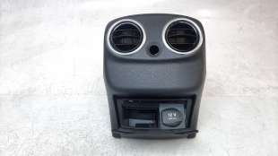 Recambio de aireador central para mercedes-benz clase c (w205) lim. 2013- 2.1 cdi cat referencia OEM IAM A2058308301   2