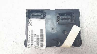 Recambio de caja reles / fusibles para jeep compass ii 2017- business 4x2 referencia OEM IAM P68411149AE  