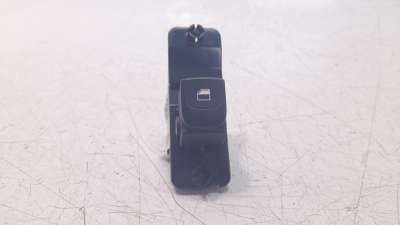 Recambio de mando elevalunas trasero derecho para kia stonic (ybcuv) 2017- 1.2 cat referencia OEM IAM 93580H8000WK  