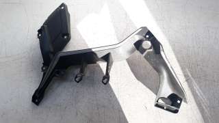 Recambio de moldura para honda cbr 650r 2018- referencia OEM IAM 64242MKND100  