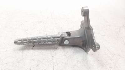 Recambio de estribo lateral para yamaha tricity 300 2020- referencia OEM IAM 2DPF744101  