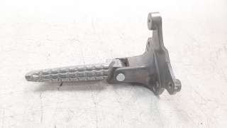 Recambio de estribo lateral para yamaha tricity 300 2020- referencia OEM IAM 2DPF744101  