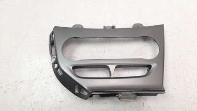 Recambio de moldura para ford focus lim. (cb8) 2010-2015 edition referencia OEM IAM BM5118522BFW  