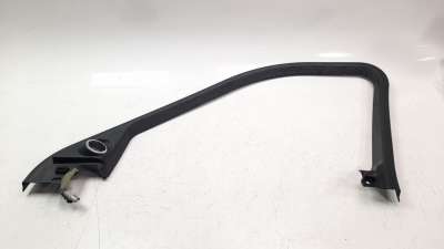 Recambio de moldura para land rover range rover evoque 2018- referencia OEM IAM K8D220904A  