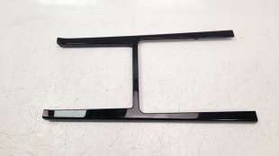 Recambio de moldura para land rover range rover evoque 2018- referencia OEM IAM K8D2044E05A  