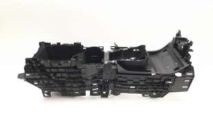 Recambio de moldura para land rover range rover evoque 2018- referencia OEM IAM K8D2045C22B  