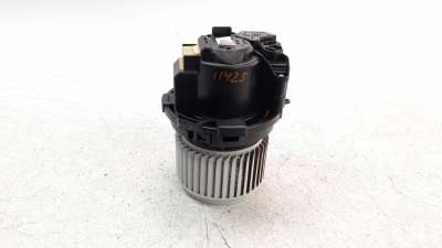 Recambio de ventilador calefaccion para renault captur ii 2019- 1.0 tce referencia OEM IAM 272109827R  