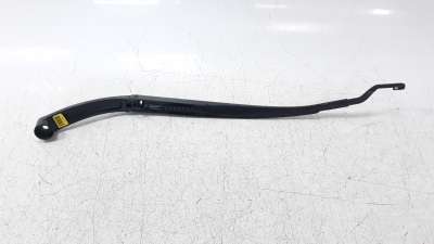 Recambio de brazo limpia delantero izquierdo para hyundai kona 2017- 1.0 tgdi cat referencia OEM IAM 98311J9000  