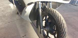 Recambio de amortiguador delantero derecho para honda pcx 125 2018- pcx 125 referencia OEM IAM 51400K1YD51  