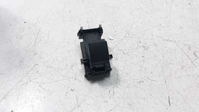 Recambio de mando elevalunas trasero izquierdo para lexus ux (za10) 2018- referencia OEM IAM 8481033140  