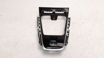 Recambio de moldura para opel grandland x 2017- 1.2 referencia OEM IAM 98249877YX  