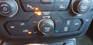 Recambio de mando climatizador para jeep renegade 2014- limited 4x4 referencia OEM IAM 735694136  