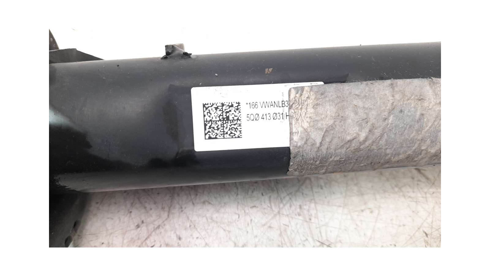 Recambio de amortiguador delantero derecho para volkswagen t-roc 2017- 2.0 tdi referencia OEM IAM 5Q0413031HR   Recambio de amortiguador delantero derecho para volkswagen t-roc 2017- 2.0 tdi referencia OEM IAM 5Q0413031HR