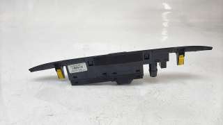 Recambio de warning para hyundai tucson 2015- 1.6 cat referencia OEM IAM 93700D7100  