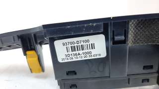 Recambio de warning para hyundai tucson 2015- 1.6 cat referencia OEM IAM 93700D7100  