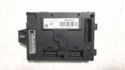 Recambio de caja reles / fusibles para renault clio iv 2012- 1.5 dci diesel fap referencia OEM IAM 284B10447R  