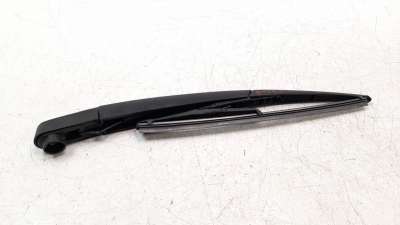 Recambio de brazo limpia trasero para opel corsa f 2019- 1.2 referencia OEM IAM 6429HE  