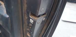 Recambio de cerradura puerta trasera derecha para toyota hilux (kun) 2005-2016 3.0 turbodiesel referencia OEM IAM 690500K040  
